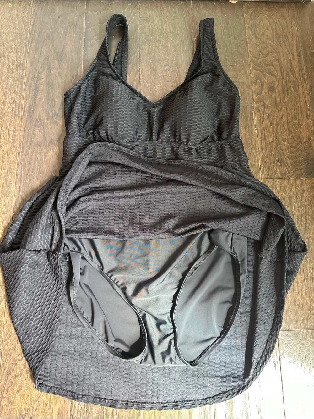 Maxine’s of Hollywood. Women’s Spa Textured Black Swim Dress One Piece, Size 14
